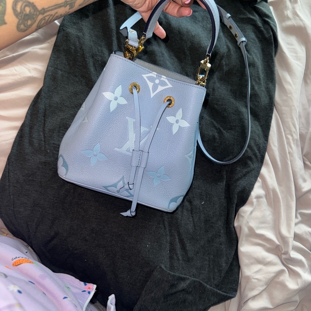 Elegant Blue Designer Bucket Bag
